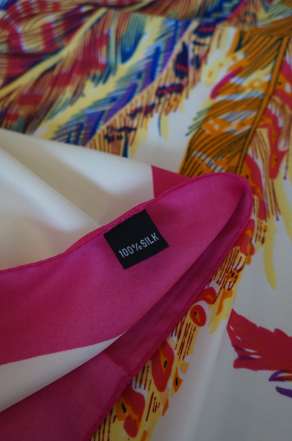 Vends grand châle, paréo, foulard en soie.